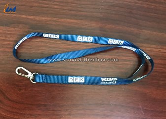 DÂY ĐEO THẺ CHỮ NỔI CAO SU DEK 1.5CM
