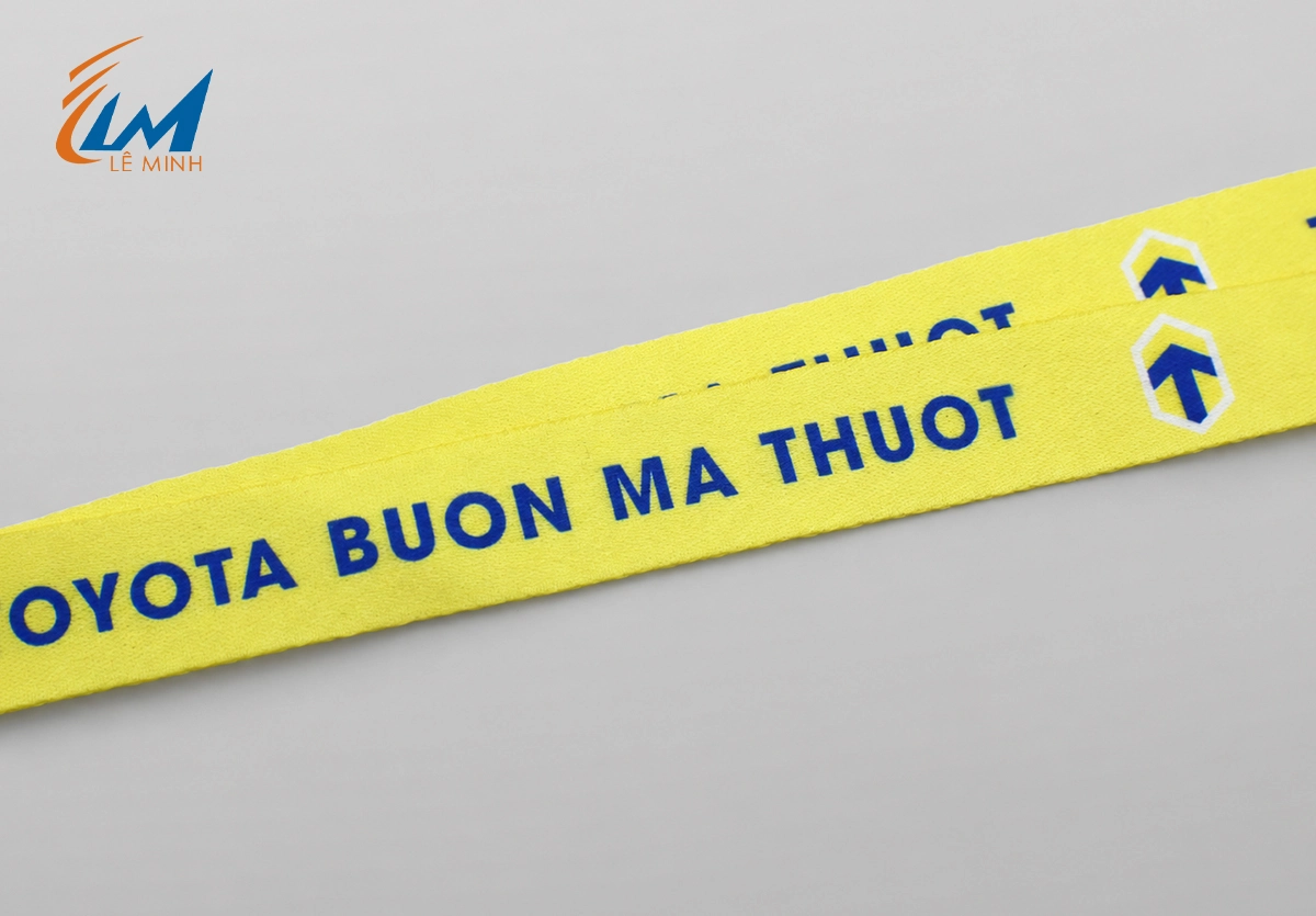 In dây đeo thẻ showroom – cửa hàng