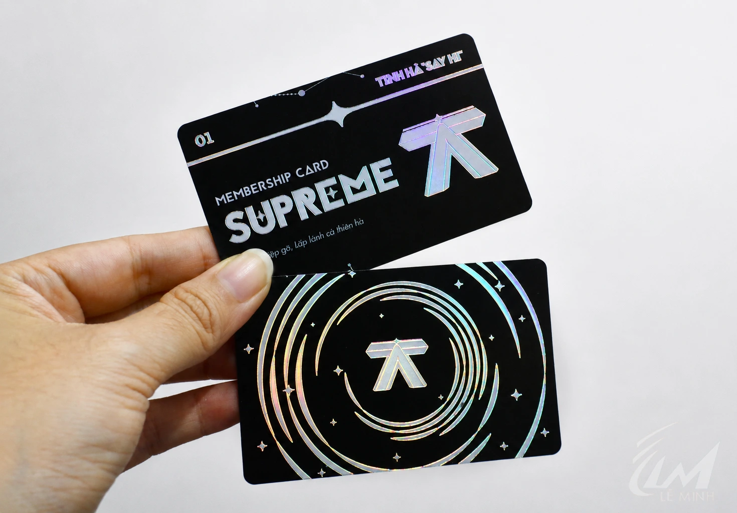 Thẻ Tinh hà say hi hiệu ứng màu hologram - Chất liệu: Nhựa PVC